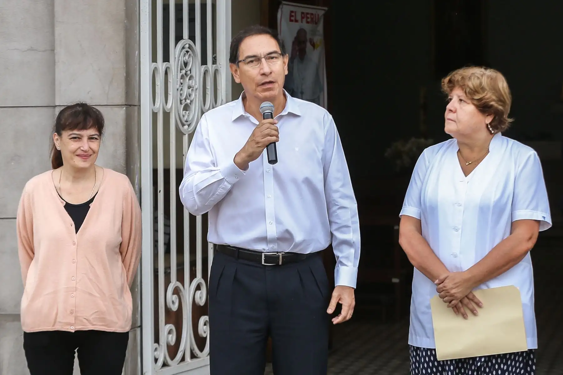 Presidente Vizcarra entrega equipos médicos en hospital Loayza. Foto: ANDINA/Prensa Presidencia.