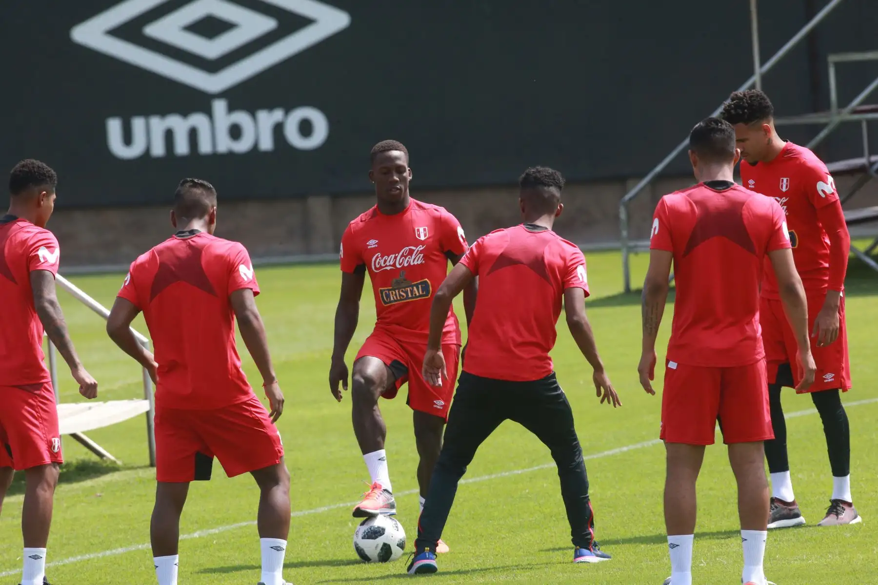 Los jugadores de la selección peruana pasaron exámenes médicos de rigor antes de iniciar los entrenamientos en la Villa Deportiva Nacional (Videna). Foto: ANDINA/Jhony Laurente.