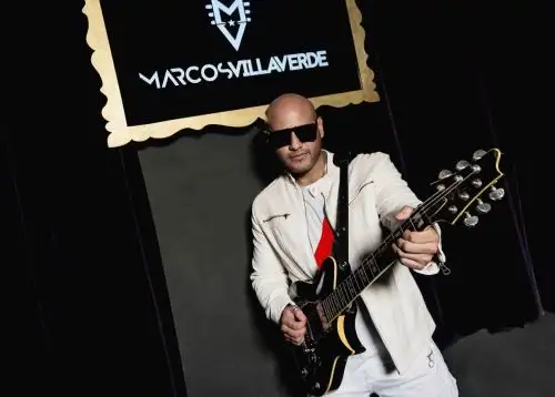 Marcos Villaverde se va a Rusia con su tema "Somos peruanos".