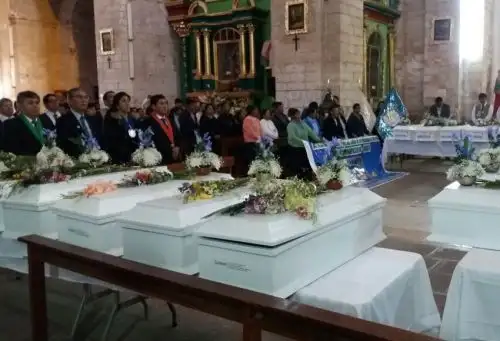 Fiscalía entrega restos de 22 víctimas del periodo de violencia en Ayacucho.