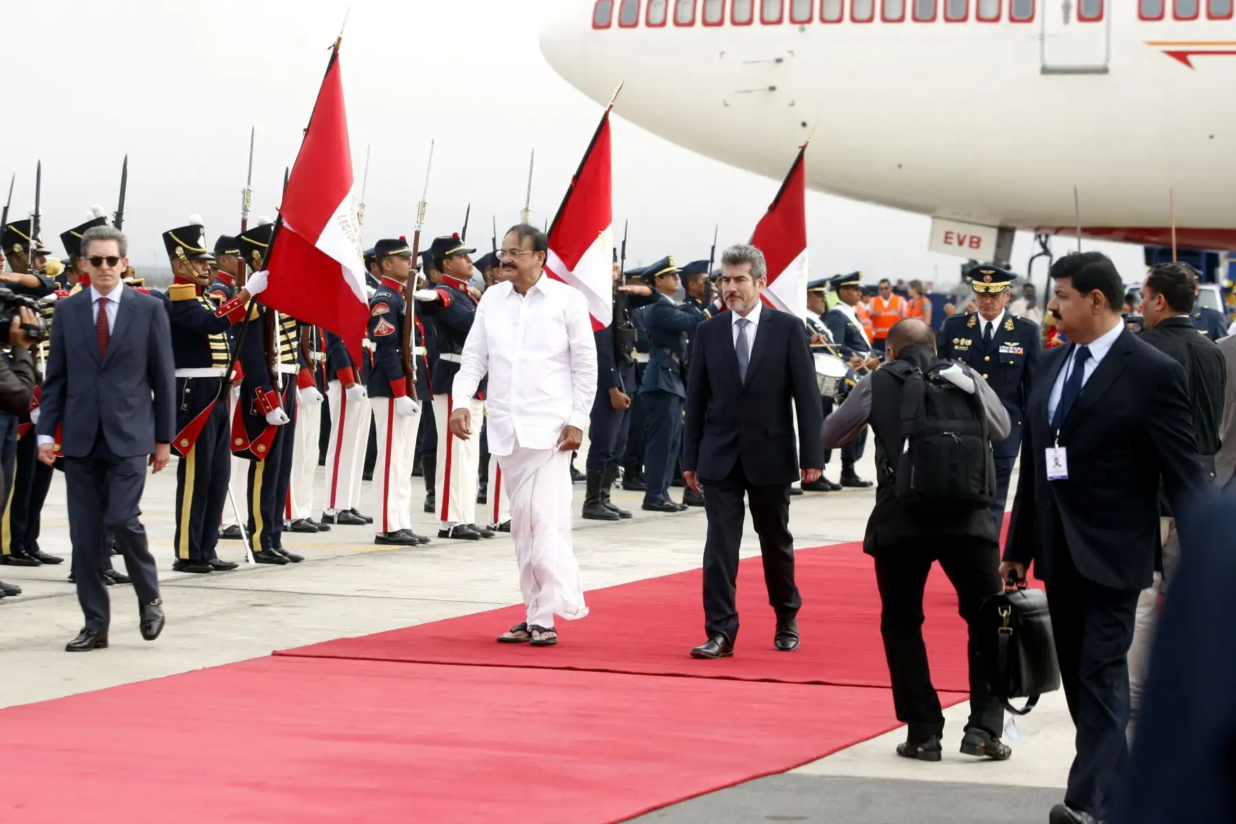 Vicepresidente de la India, Muppavarapu Venkaiah Naidu, llega  al Grupo Aéreo 8 en visita oficial. Foto: ANDINA/Eddy Ramos.
