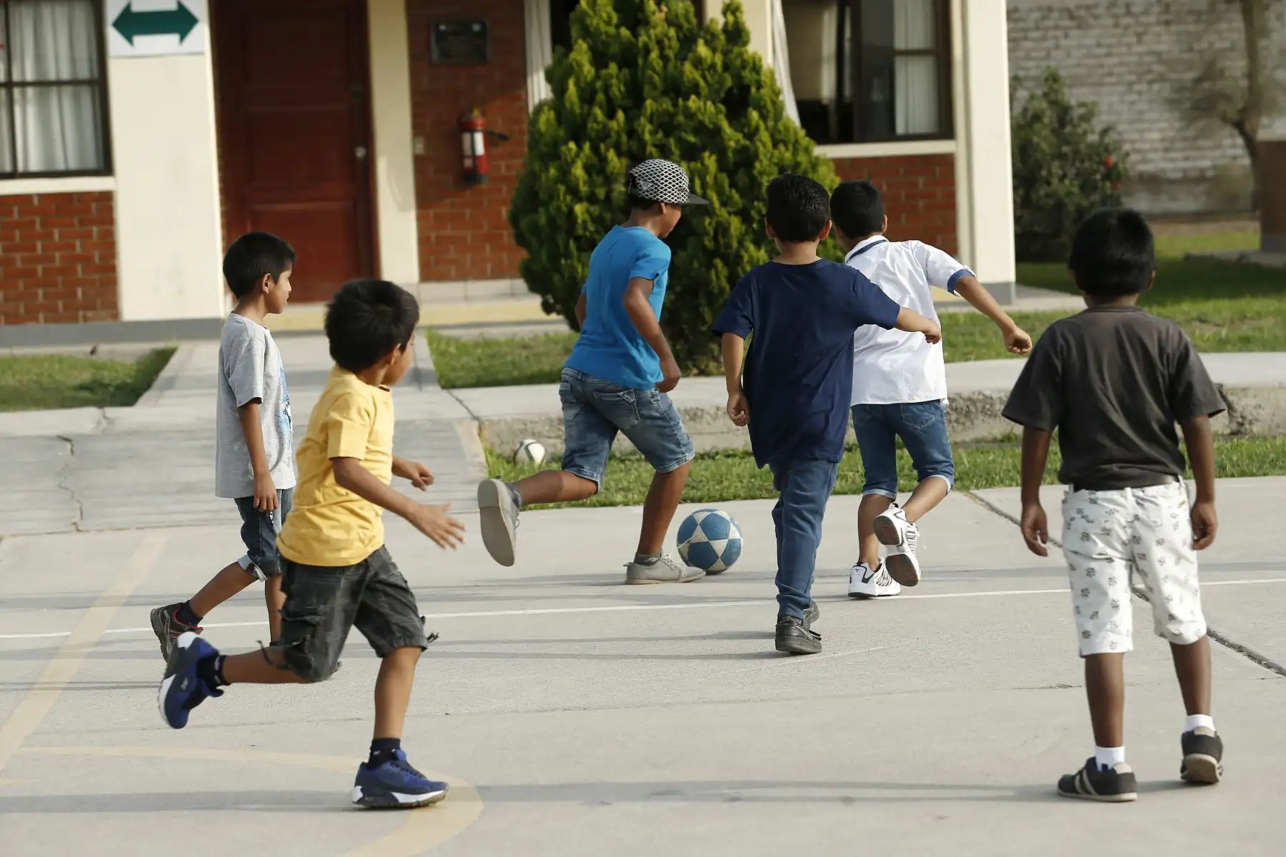 El Ministerio de la Mujer se pone de acuerdo con los CAR para asegurar que los niños se reintegren posteriormente a sus familias, solo en caso de que las condiciones sean apropiadas. Foto: ANDINA/Melina Mejía.