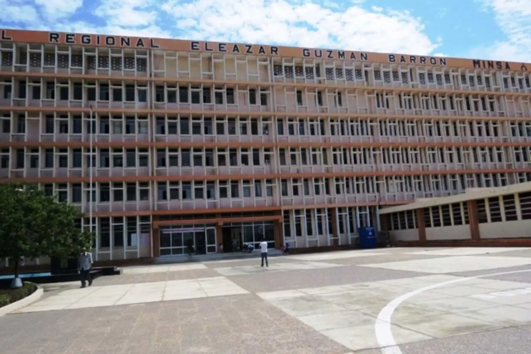 El segundo caso sospechoso del síndrome de Guillain Barré en Nuevo Chimbote fue confirmado por el director adjunto del hospital regional Eleazar Guzmán Barrón, Roger Pereda Flores. Se trata de una niña de 5 años, quien tras la evaluación de los especialistas fue trasladada a un hospital de Lima.