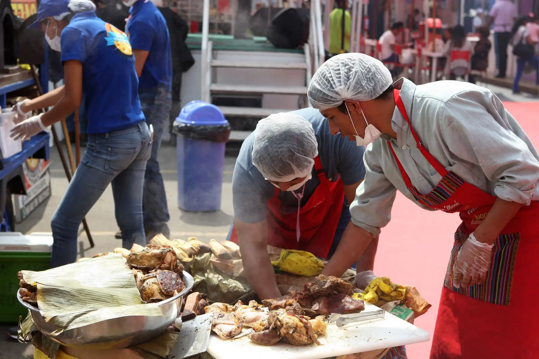 Feria gastronómica en Megaplaza de Independencia "Los sabores de mamá",en homenaje al Día de la Madre. Foto: ANDINA/Héctor Vinces.