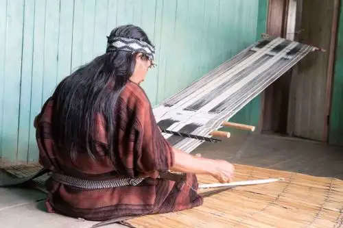 Conoce el trabajo de las madres artesanas del Bajo Urubamba.