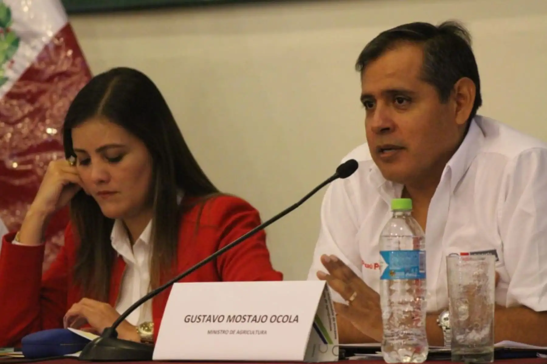 El ministro de Agricultura, Gustavo Mostajo Ocola, anunció que su sector fortalecerá las Direcciones Regionales Agrarias para mejorar el apoyo a los pequeños y micro agricultores, así como la asociatividad para que los productos peruanos puedan ingresar exitosamente a los mercados y competir con calidad.