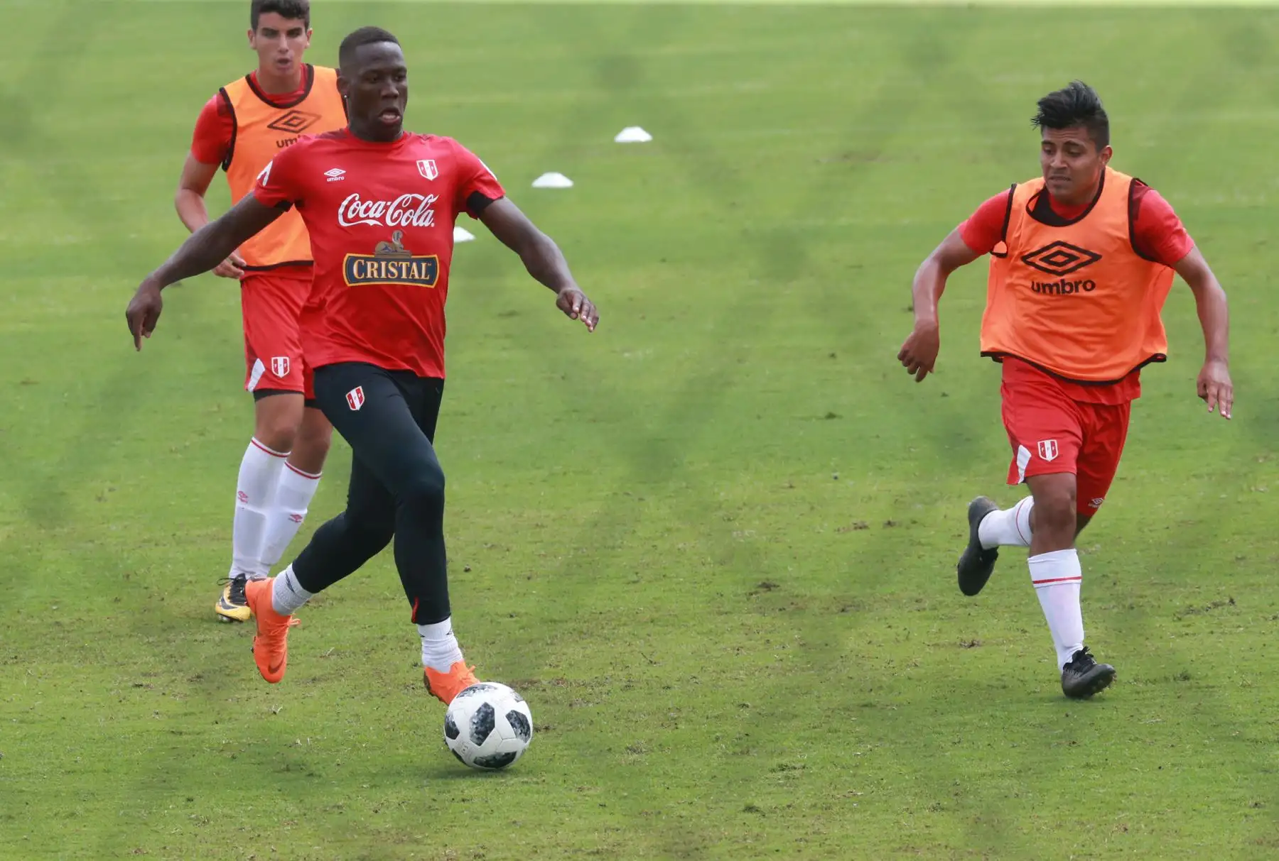 La selección nacional, después de 36 años, participará en el grupo C del Mundial, donde enfrentará a Australia, Dinamarca y Francia. Este 29 de mayo jugará su partido de despedida en Lima contra Escocia. Foto: ANDINA/Norman Córdova.