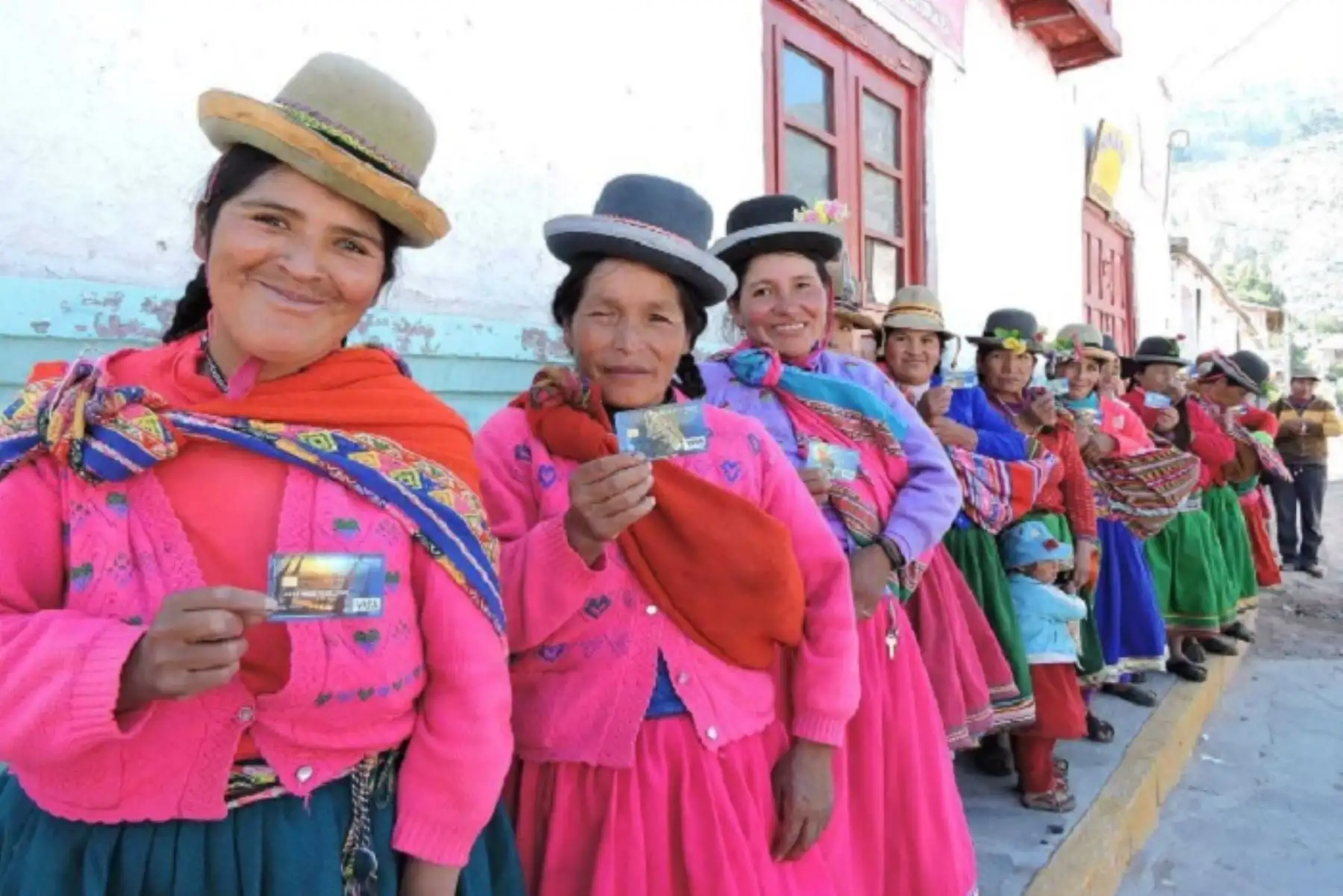 Huancavelica: Juntos promueve en usuarias acceso al sistema financiero