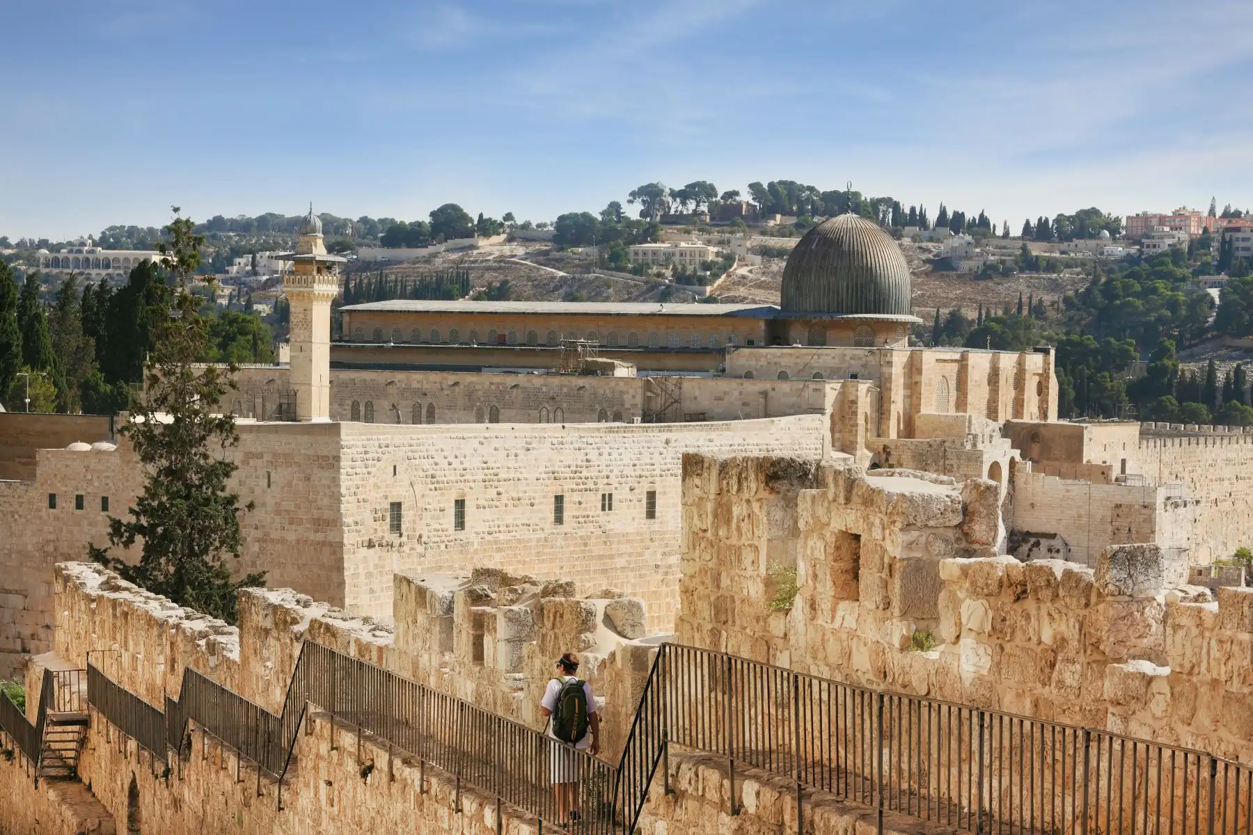 Puerta de Damasco, Murallas de Jerusalén: Estas murallas rodean la Ciudad Vieja de Jerusalén. Fueron levantadas en el siglo XVI. Tiene ocho puertas de entrada: la de Damasco, la de Herodes, la de los Leones, la Dorada, la de Dung, la de Sión, la de Jaffra y la Nueva. Foto: ANDINA/Depositphotos