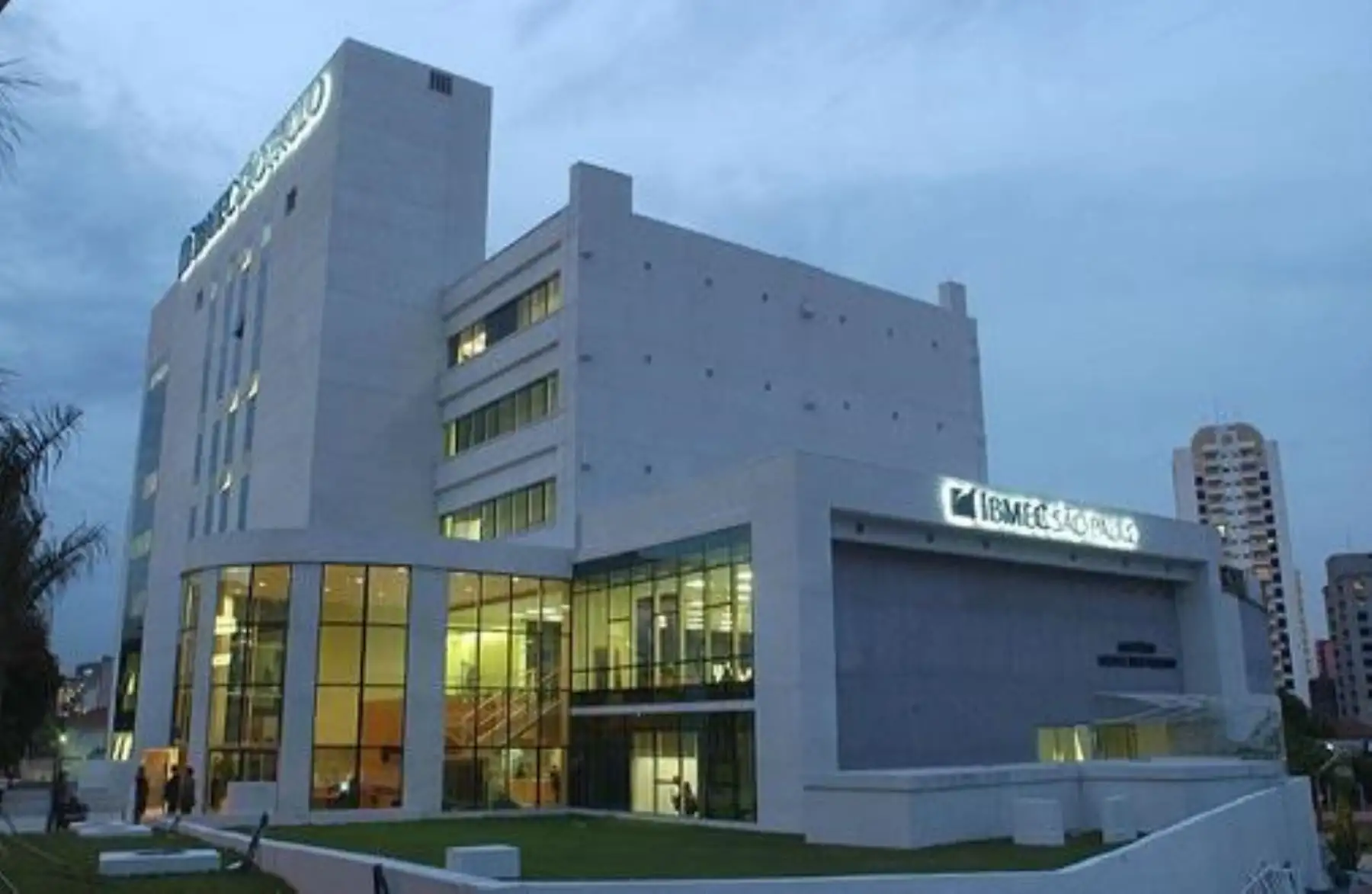 Institute of Education and Research (Insper) en Brasil es el cuarto lugar y el número 52 de la lista a escala mundial.