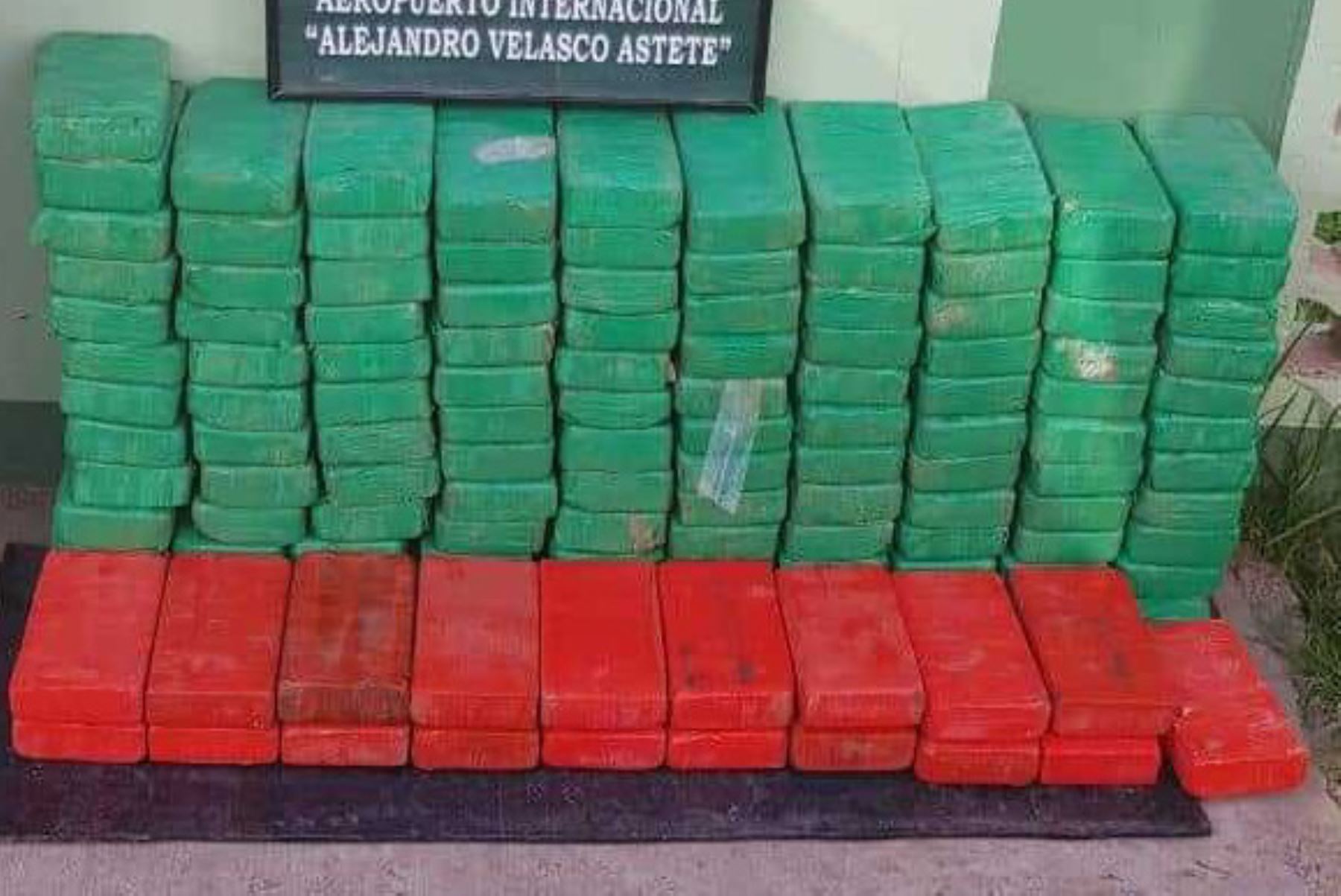 Más de 250 kilos de cocaína decomisó la Policía Nacional en Cusco y Apurímac