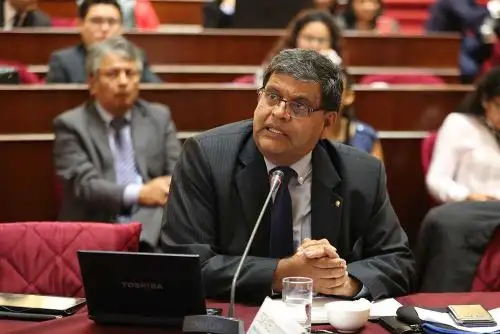 El director ejecutivo del Organismo Técnico de la Administración de los Servicios de Saneamiento (Otass), Óscar Pastor, se presentó hoy en el Congreso de la República para explicar el rol de fortalecimiento a las empresas de agua y desagüe que realiza esta institución.