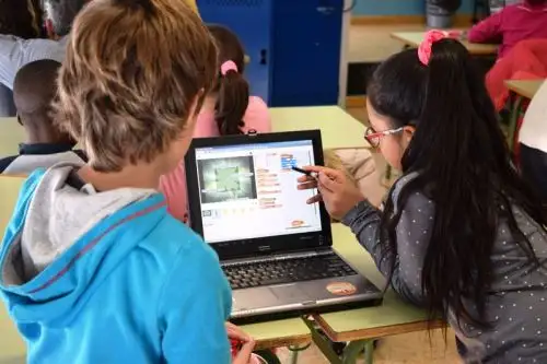 Escolares invierten en promedio hasta 32 horas en internet a la semana. Foto: ANDINA/Difusión.