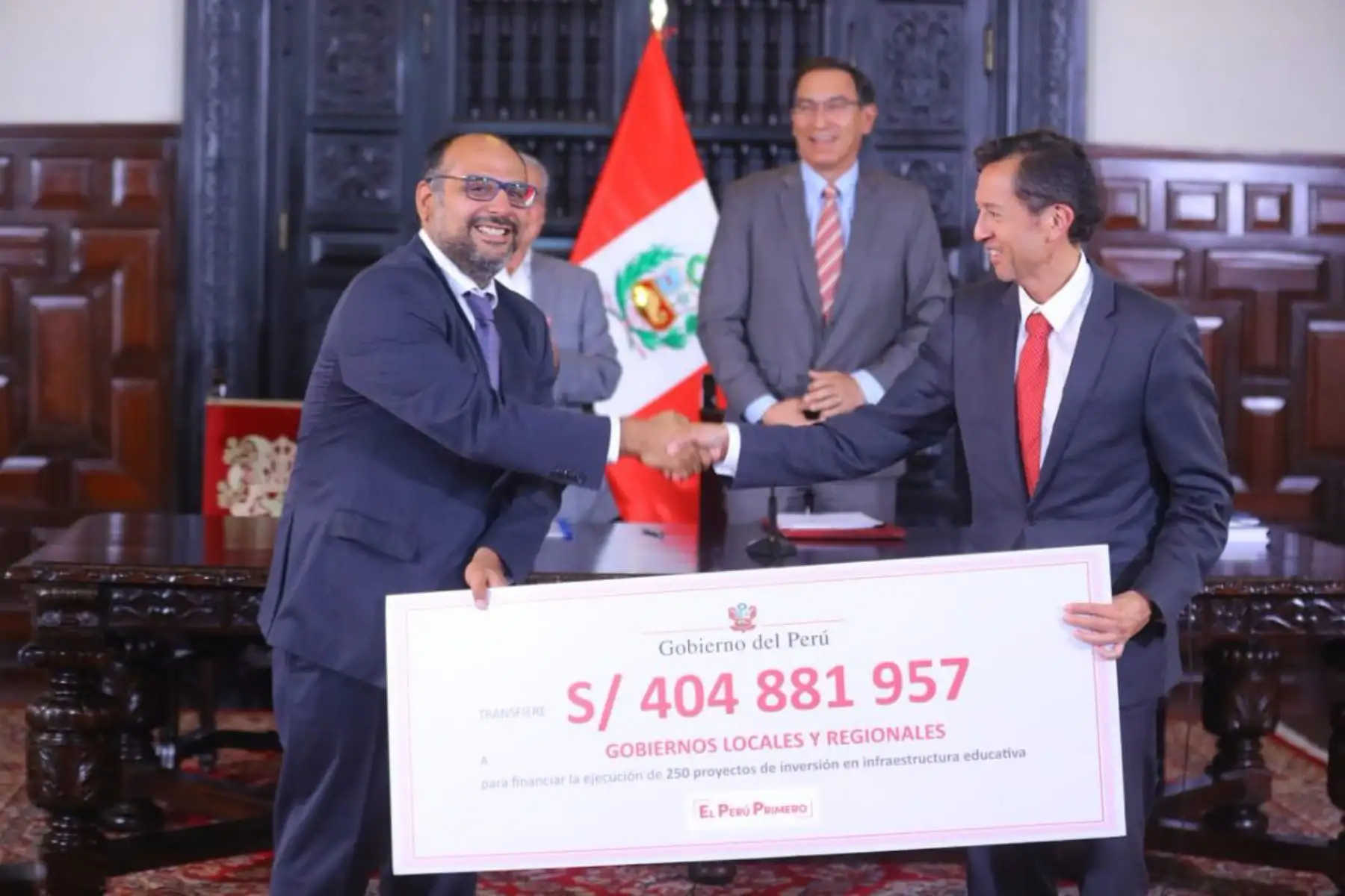 Transferencia se realizó en Palacio de Gobierno. Foto: Difusión
