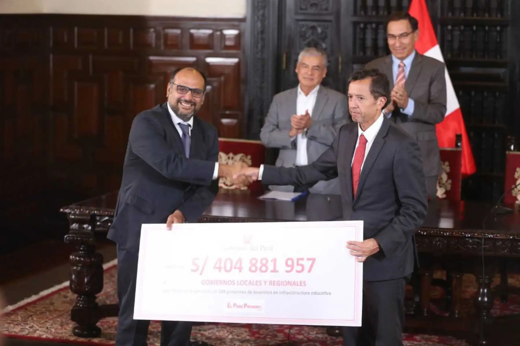 El Gobierno transfirió 404 millones 881,957 soles para el año fiscal 2018 a diversos gobiernos regionales y locales con el fin de financiar la ejecución de 250 proyectos de inversión en infraestructura educativa.
