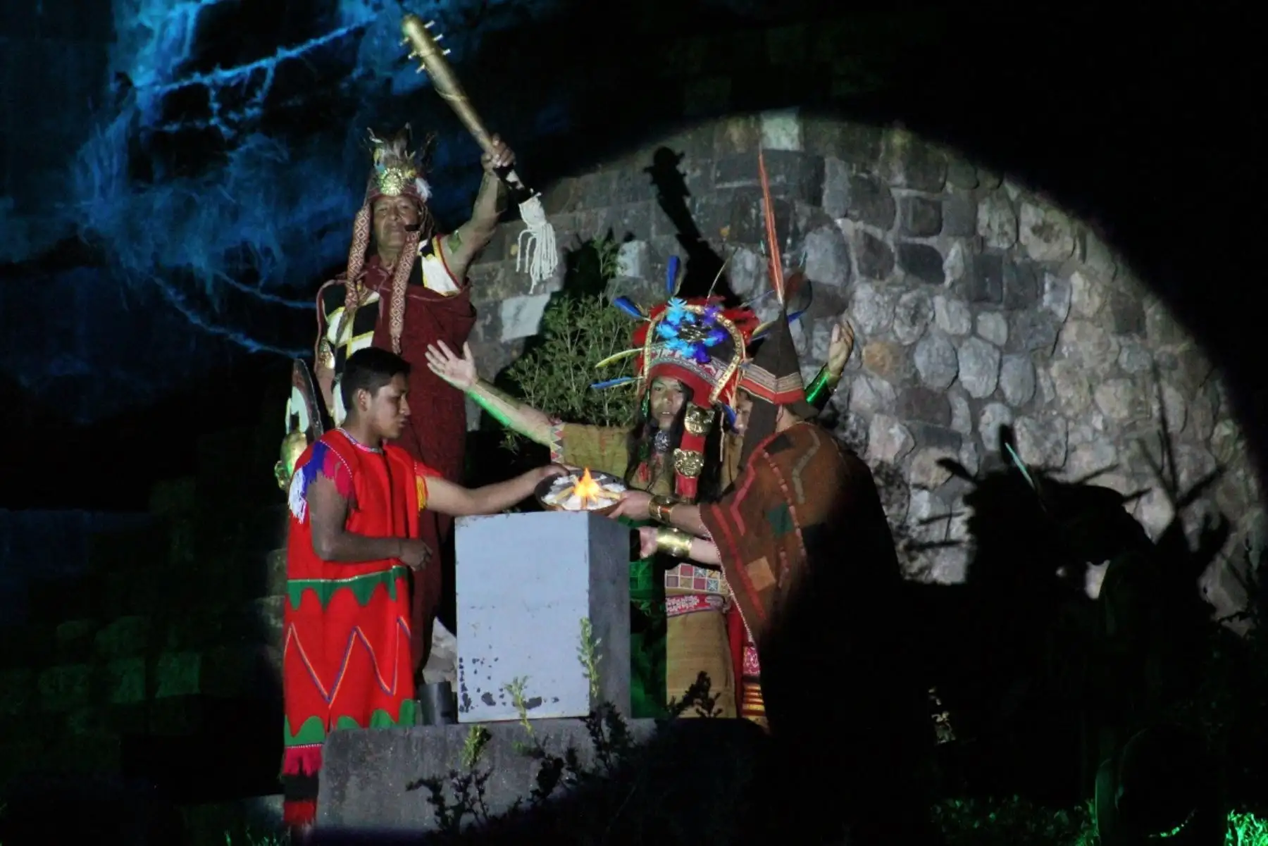 Con una espectacular escenificación Inca Cusco invita a turistas a participar de sus fiestas jubilares. ANDINA/Percy Hurtado