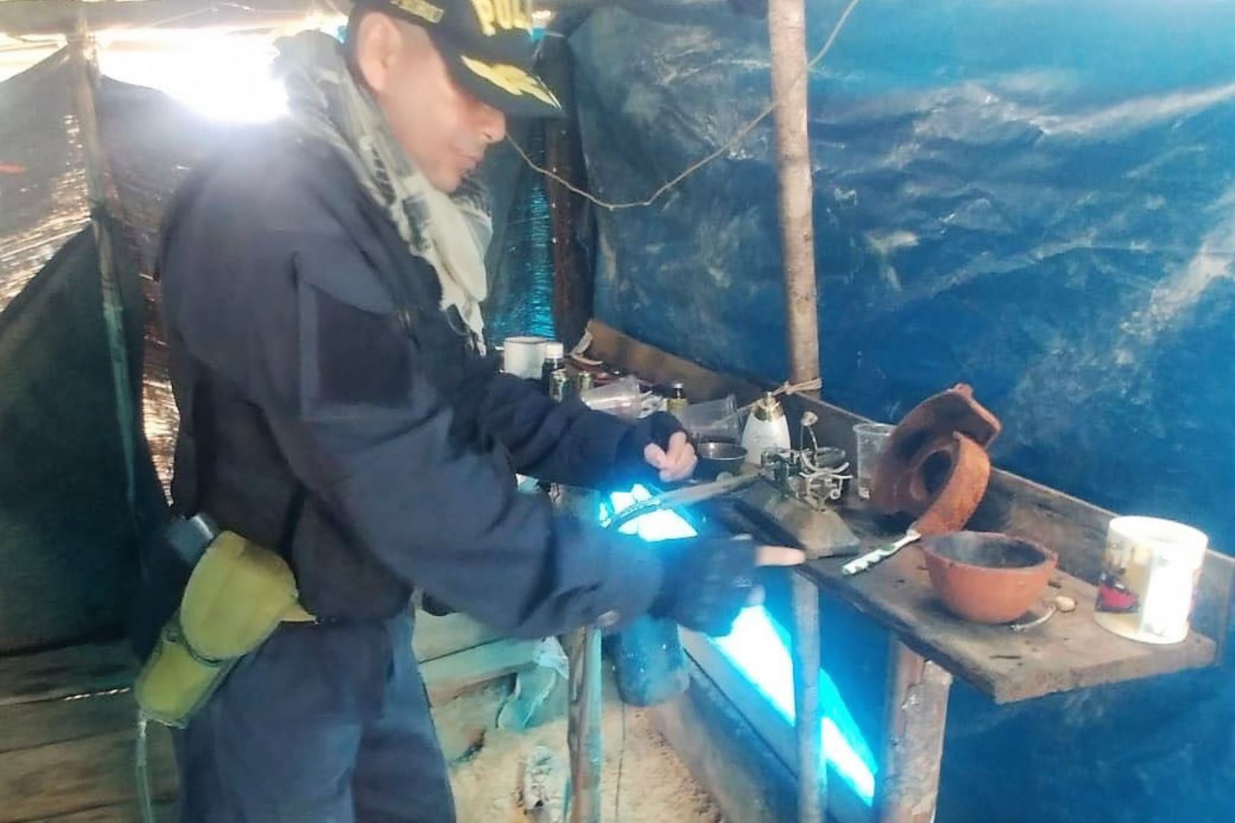 Policía Nacional destruye herramientas y material usados por la minería ilegal en Madre de Dios. ANDINA/Difusión