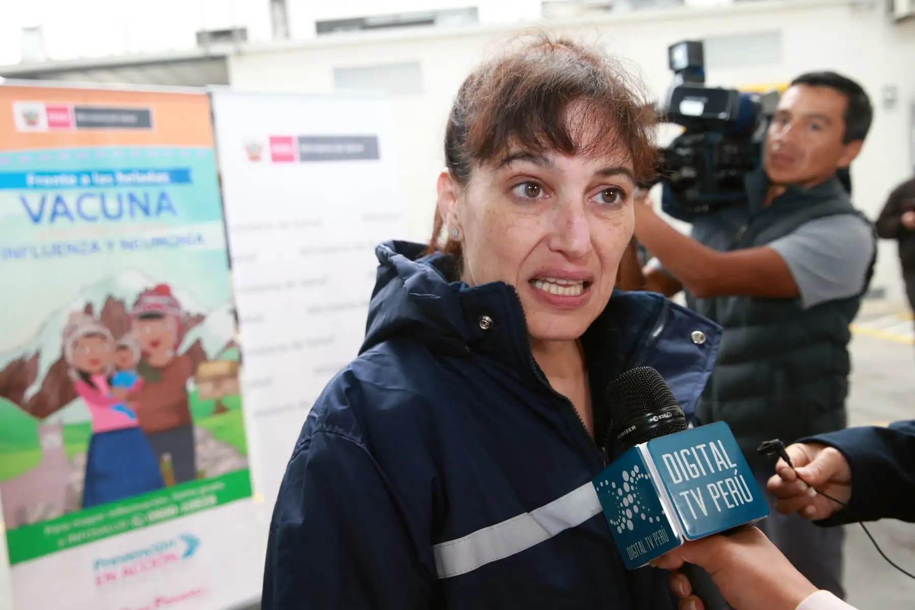 Ministra de Salud, Silvia Pessah, supervisa la distribución de vacunas contra la influenza para todas las regiones del país .Foto: ANDINA/Norman Córdova