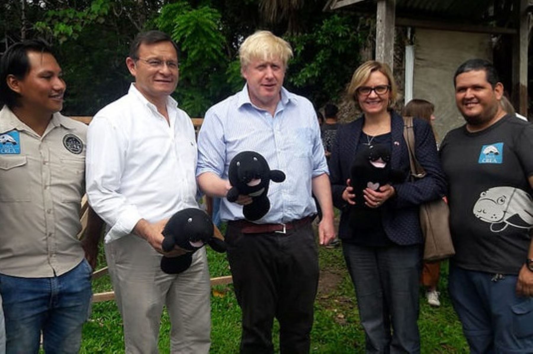 Secretario de Estado de Asuntos Exteriores del Reino Unido, Boris Johnson, visita Iquitos acompañado el canciller peruano, Néstor Popolizio.