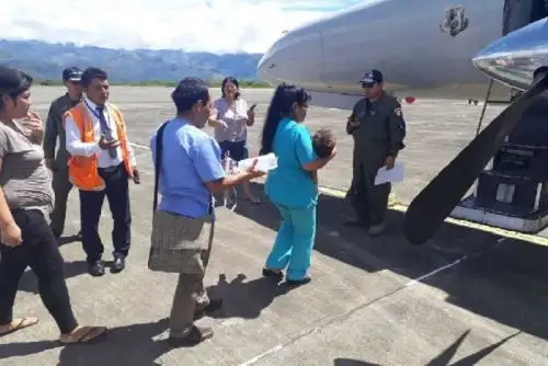 Evacuaciones aeromédicas se realizaron por disposición del ministro de Defensa, José Huerta Torres, ante un requerimiento del Minsa,, debido a la condición de gravedad de los pacientes.