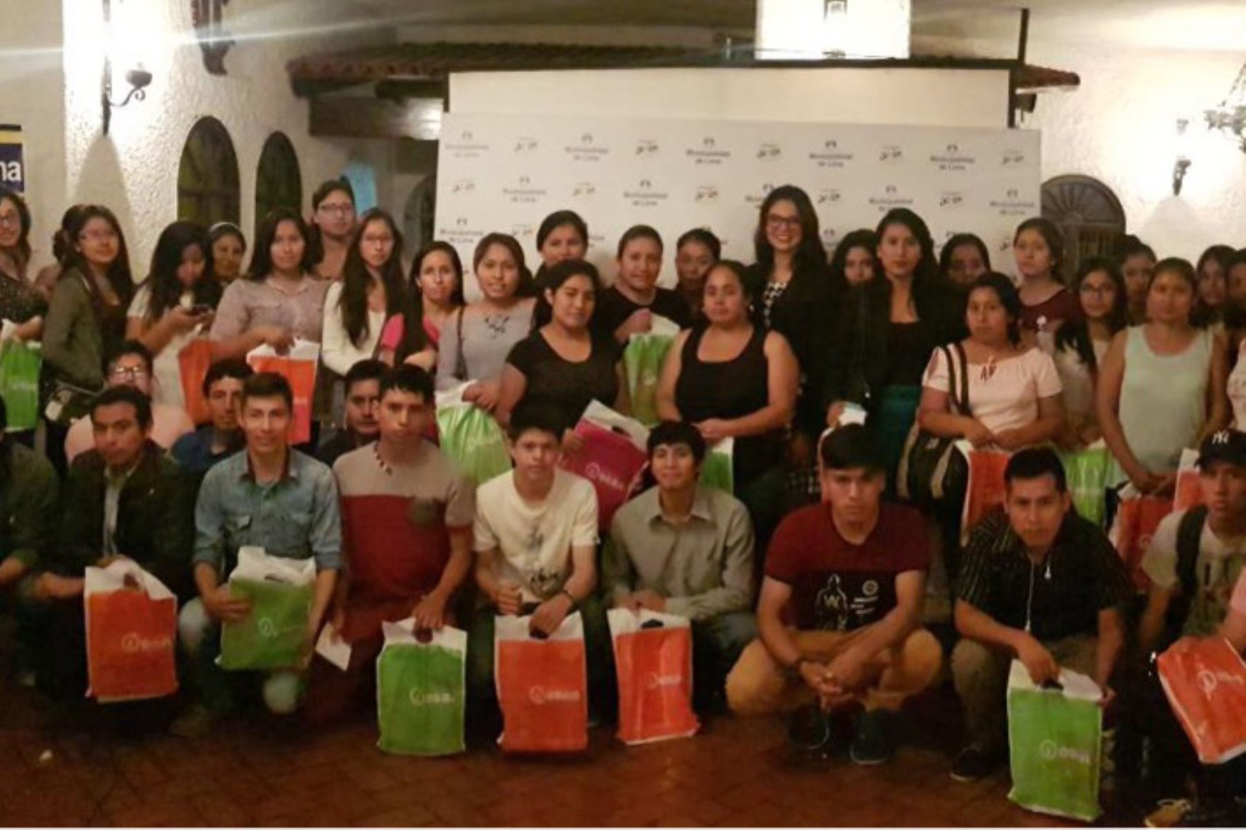 Jóvenes beneficiarios del programa Contacto Joven de la Municipalidad de Lima, Foto: Andina/Difusión