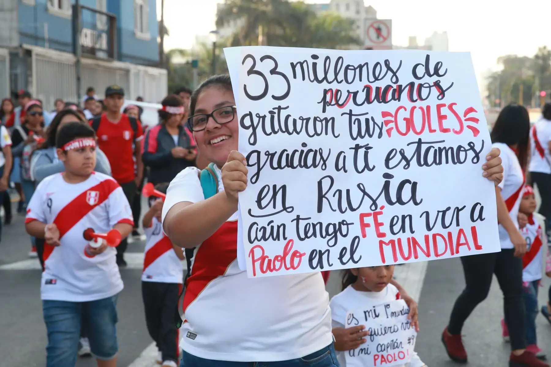 Miles de hinchas de la Selección Peruana de Fútbol se desplazaron al Estadio Nacional. Foto: ANDINA/Vidal Tarqui
