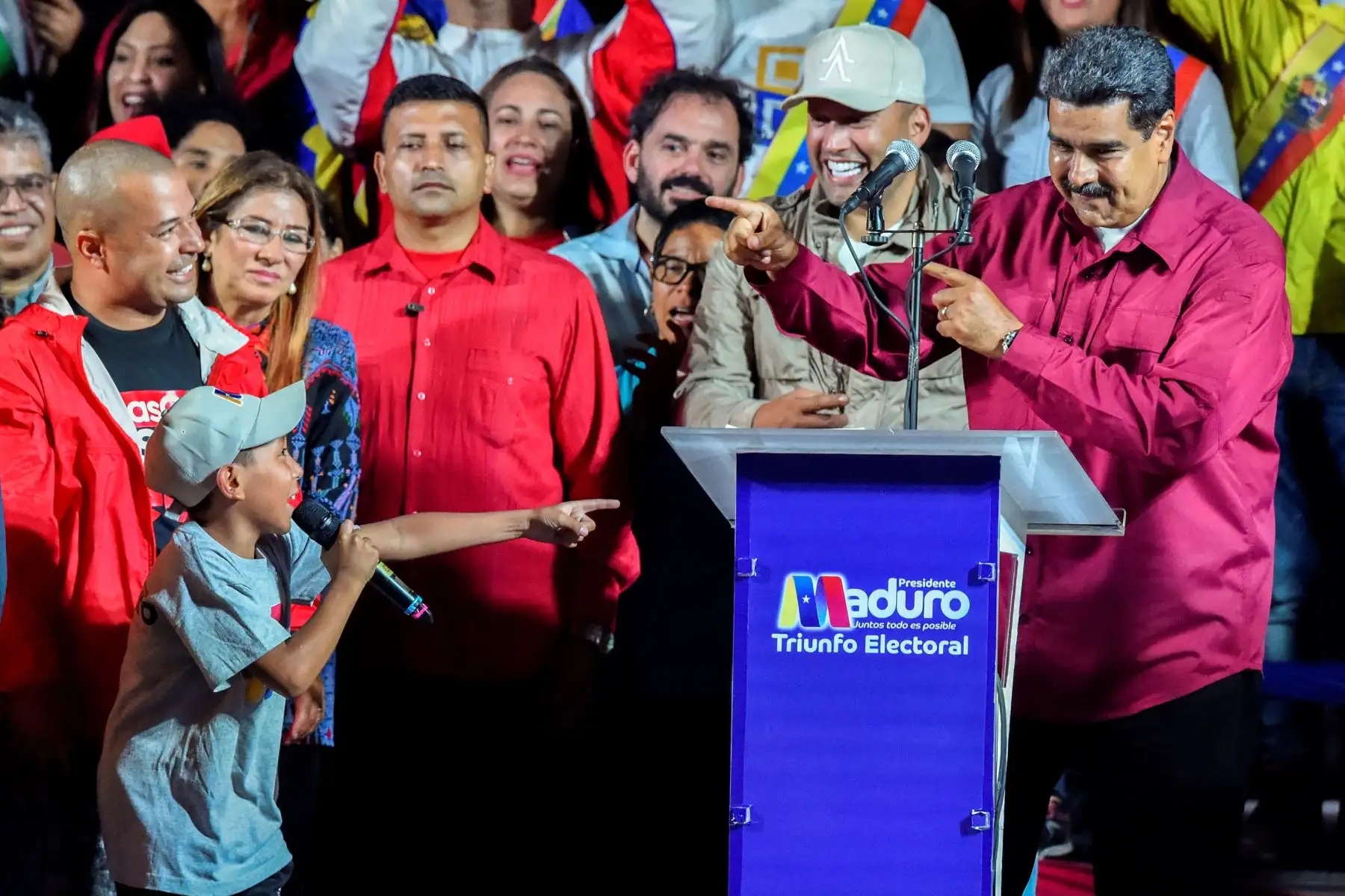 El presidente Nicolás Maduro fue declarado ganador de las elecciones venezolanas el domingo en una encuesta rechazada como inválida por sus rivales, que convocaron a nuevas elecciones.Foto:AFP