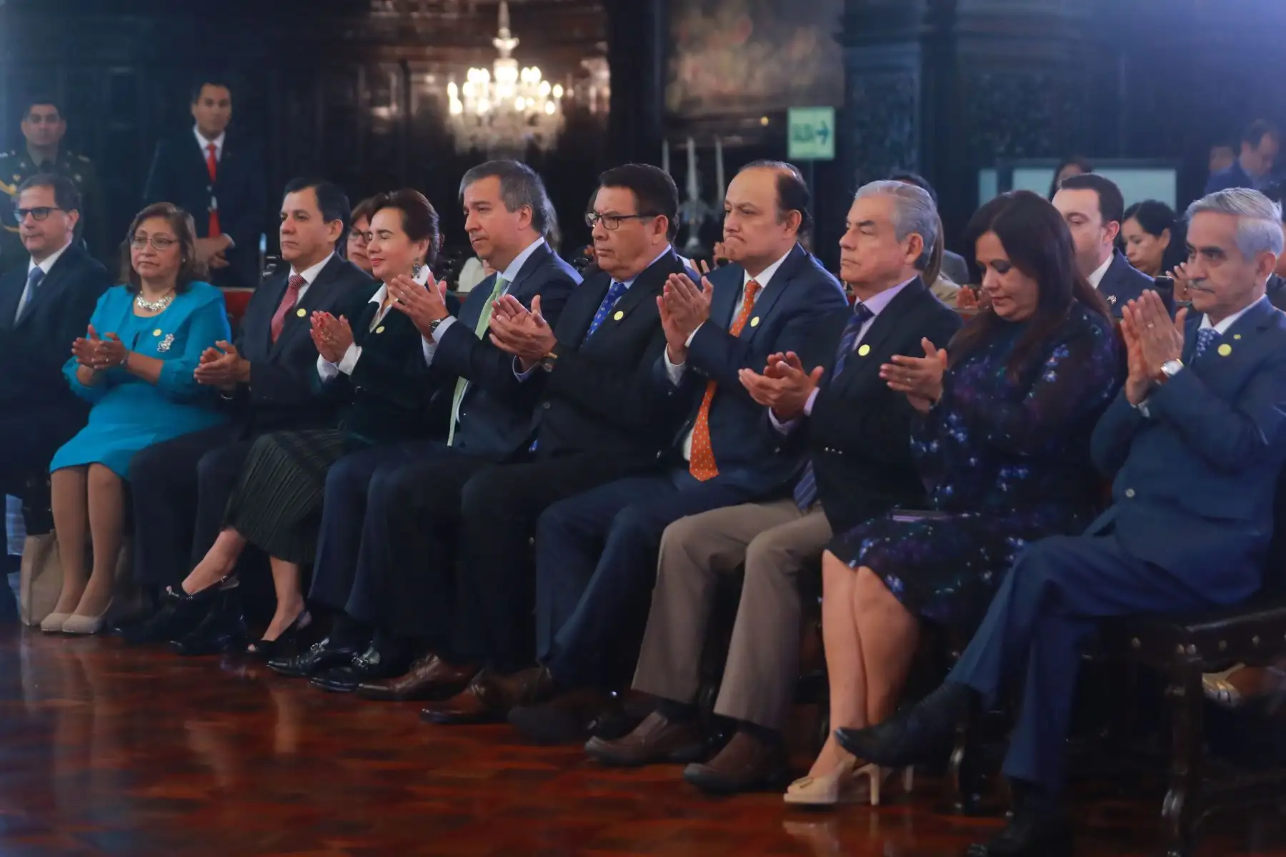 El Presidente de la República, Martín Vizcarra, junto a la ministra de la Mujer, Ana María Mendieta, participa de la XV Condecoración Orden al Mérito de la Mujer 2018, en Palacio de Gobierno. Foto: ANDINA/Prensa Presidencia.