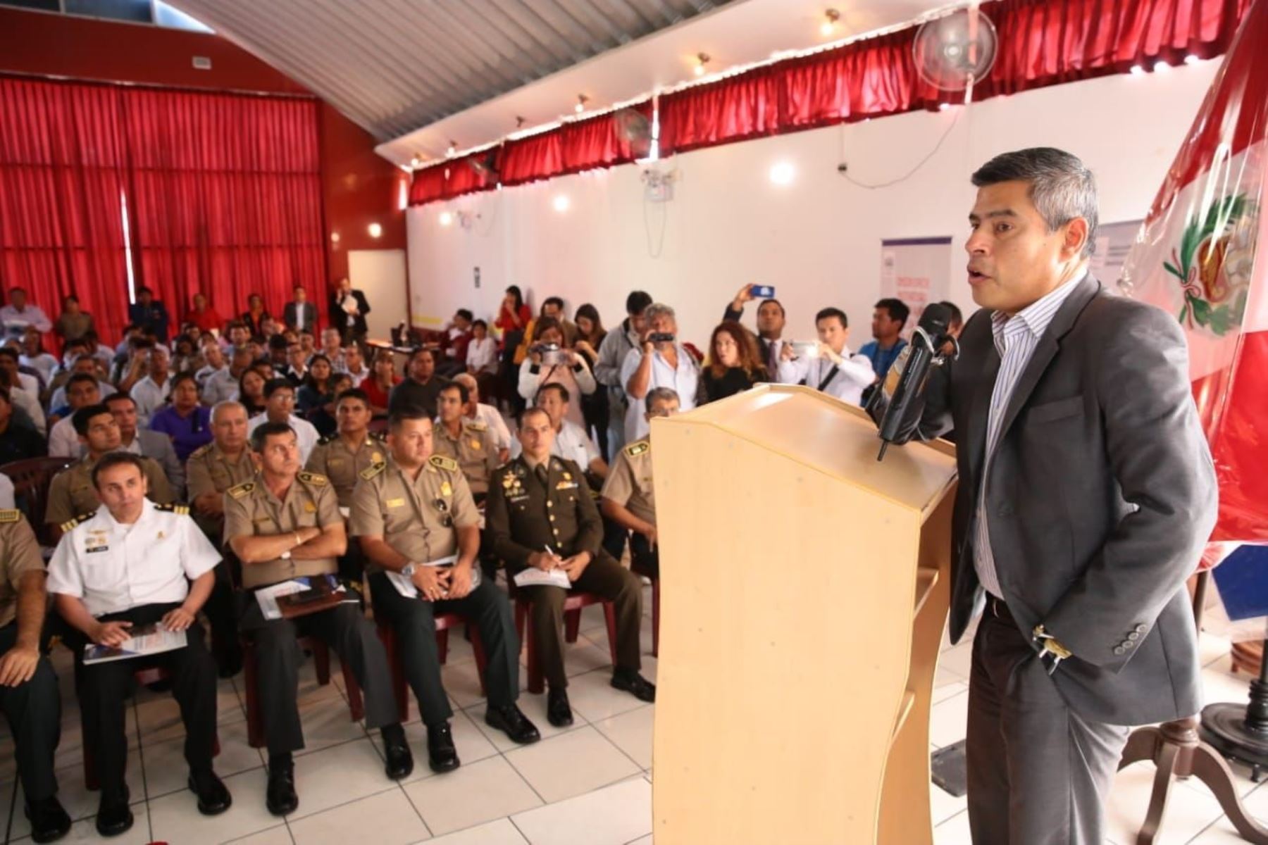 Congresista Luis Galarreta, presidente del Congreso, inaugura audiencia descentralizada en Chimbote.