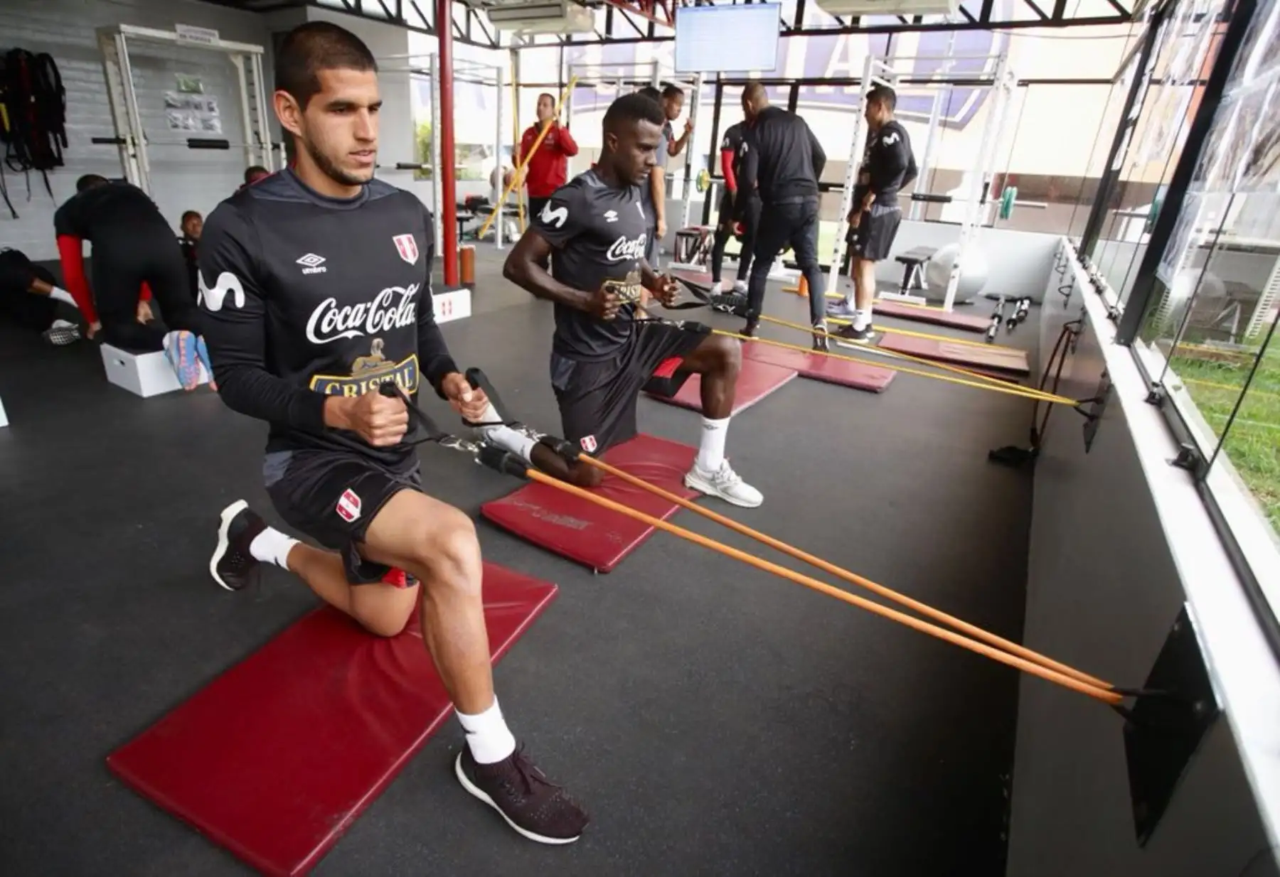 Entrenamiento de los seleccionados de fútbol en el gimnasio de la Videna. Foto: ANDINA/FPF.