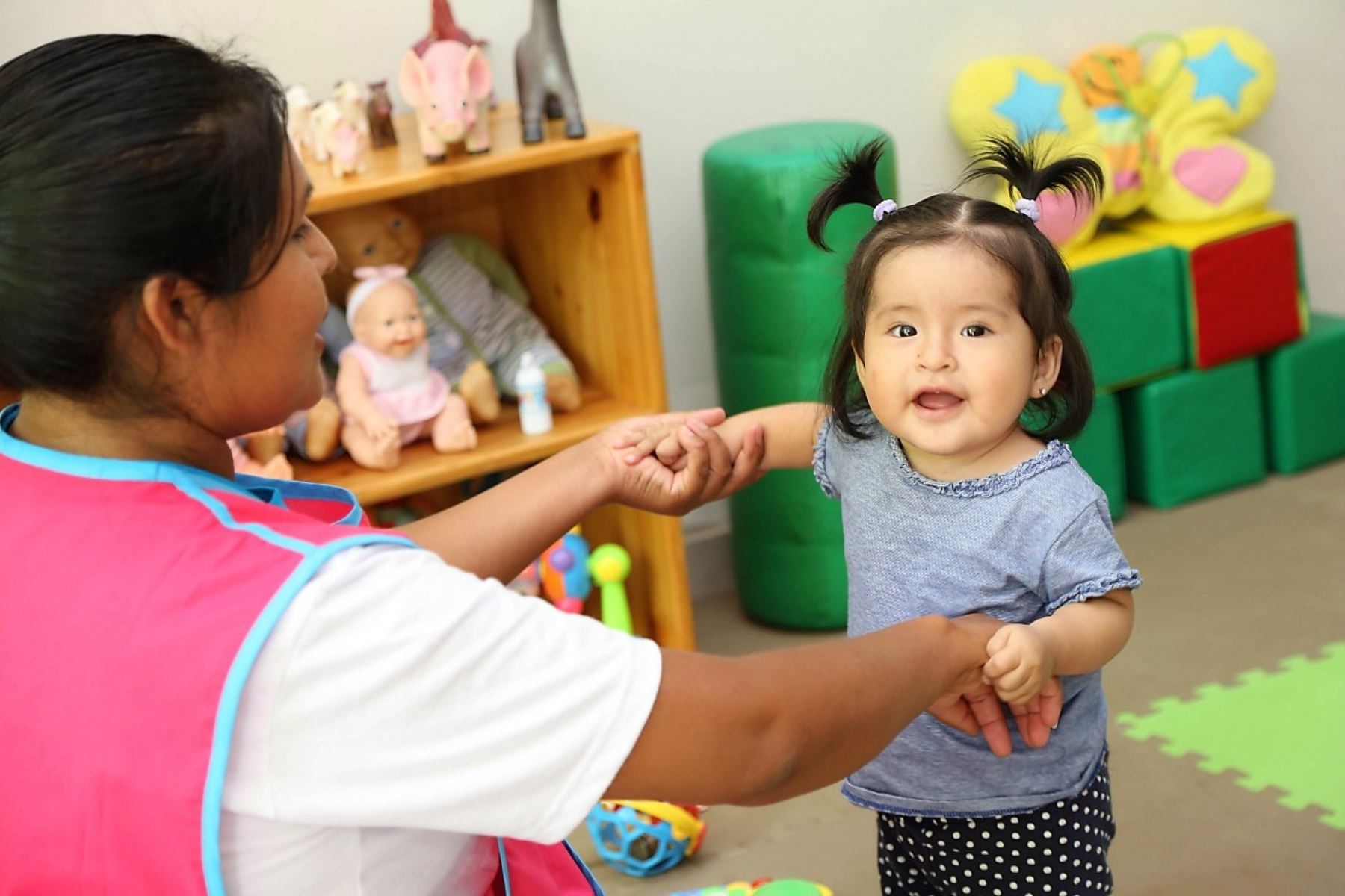 Madres Cuidadoras de Cuna Más pasan por evaluación física y psicológica. Foto: ANDINA/Difusión.