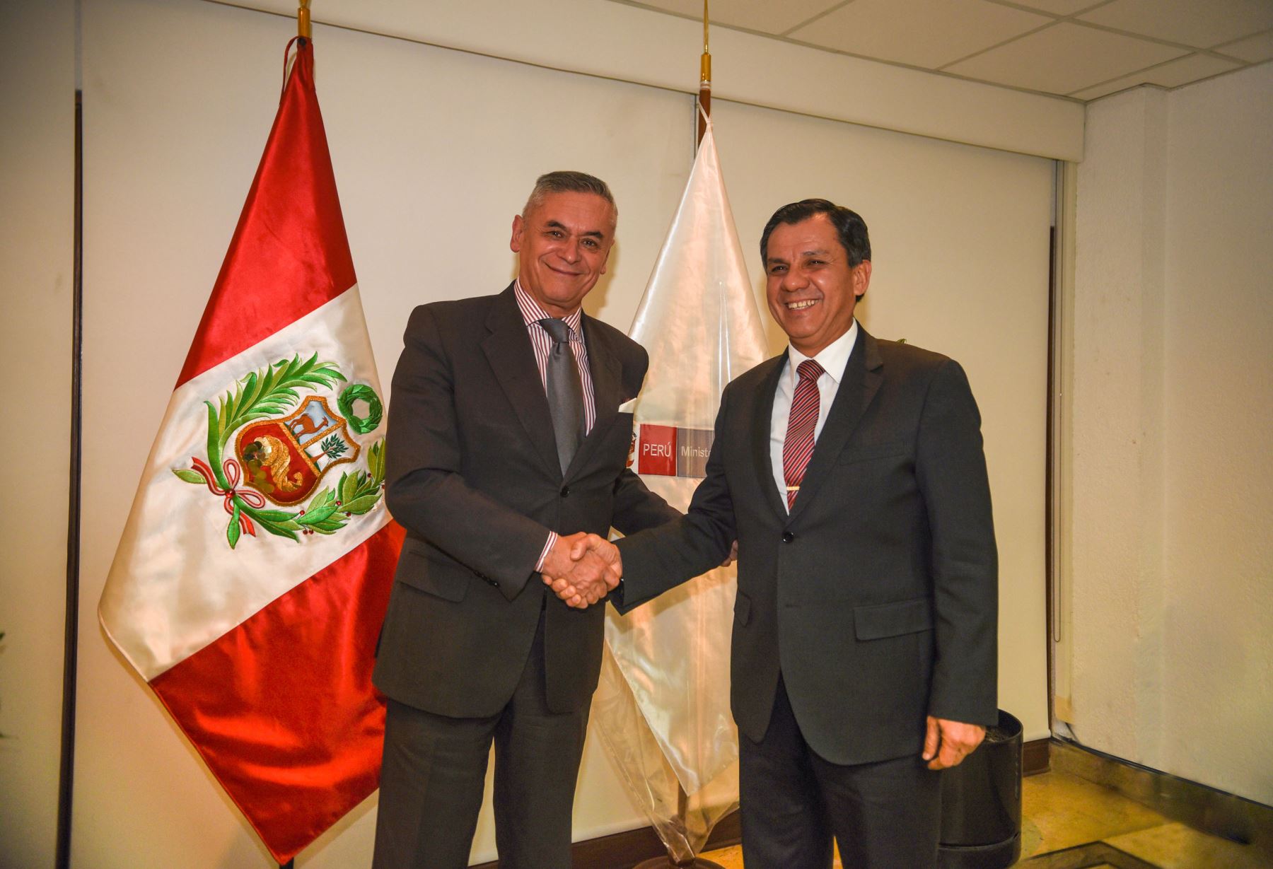 Perú y Chile saludan avances de acuerdos en seguridad ciudadana y migraciones