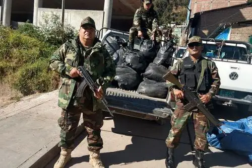 Policía incauta en el Vraem media tonelada de insumos químicos usados para elaborar cocaína.Foto:  ANDINA/Difusión.