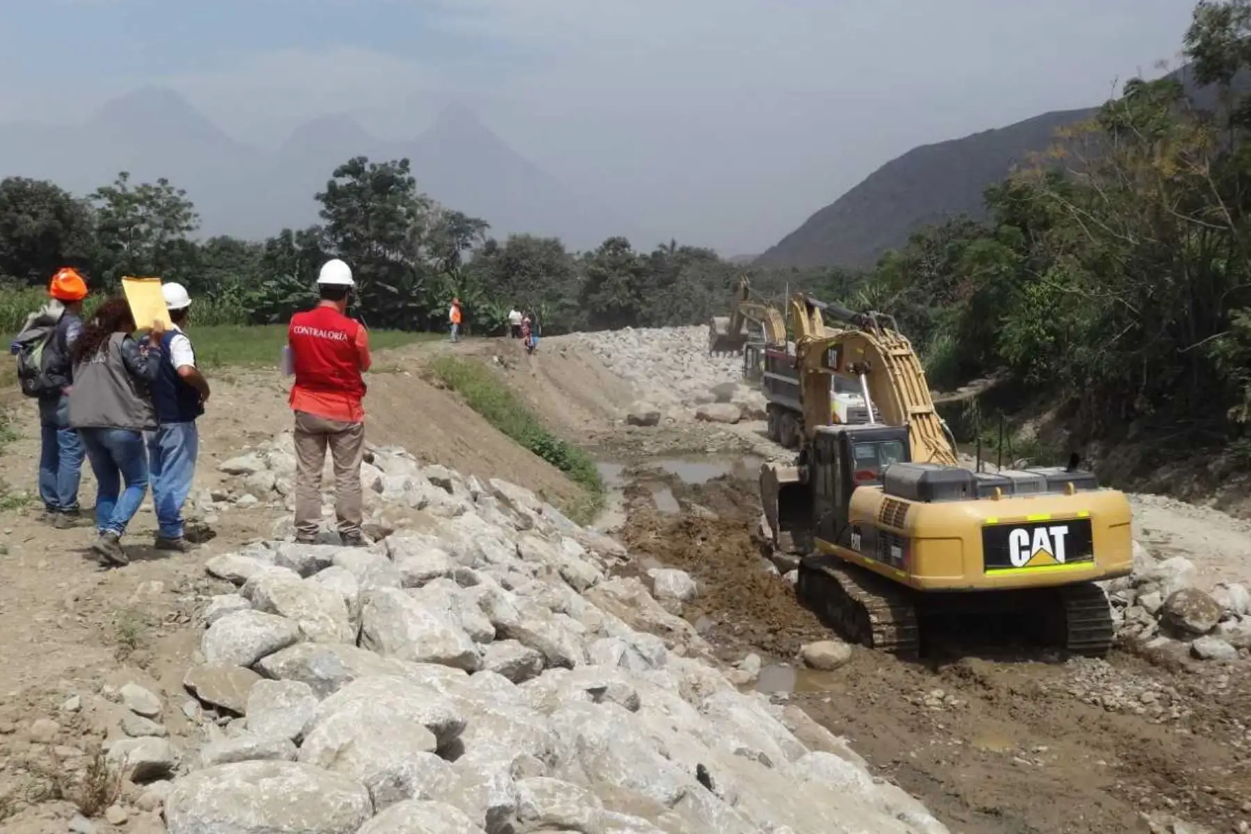 Las intervenciones que permitan reponer la infraestructura dañada por El Niño Costero cuentan hoy con un marco normativo excepcional que permitirá acelerar sustancialmente el proceso de reconstrucción en las 13 regiones del país afectadas, informó la Autoridad para la Reconstrucción con Cambios (ARCC). ANDINA/Difusión