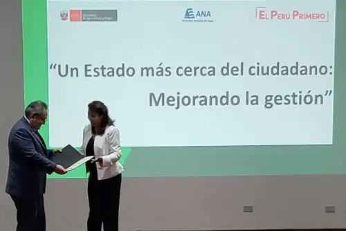 El Gobierno del Perú, a través del Ministerio de Agricultura y Riego, recibió las Certificaciones ISO 9001:2015 Calidad y 37001:2016 Antisoborno, las primeras otorgadas a una institución del pública en materia de transparencia y eficiencia, en el marco de la lucha contra la corrupción y la gestión en la calidad del recurso hídrico, acciones lideradas por el Presidente de la República, Martín Vizcarra.