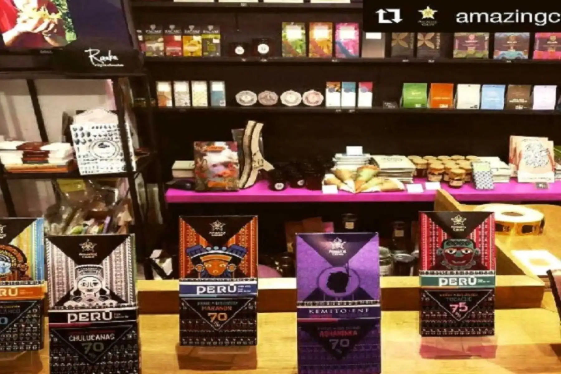Los granos de cacao de la asociación asháninka son utilizados para la elaboración de barras de chocolate que se ofrecen en diversas presentaciones en el país ruso, como chocolate al 70% denominado ‘Premieum Dark Chocolate’, entre otros, los cuales llevan su logo