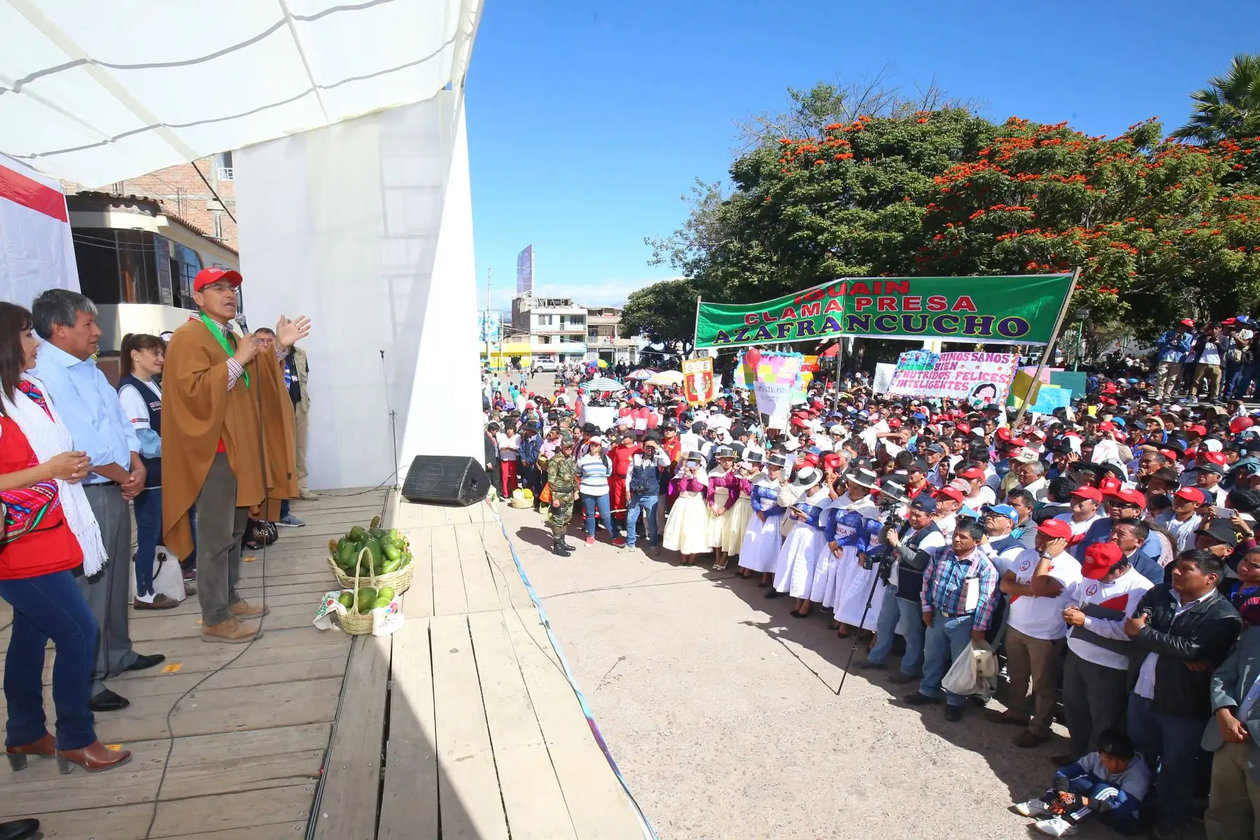 Presidente Martín Vizcarra lidera Jornada Nacional contra la Anemia en Plaza de Armas de Huanta.Foto: ANDINA/Prensa Presidencia