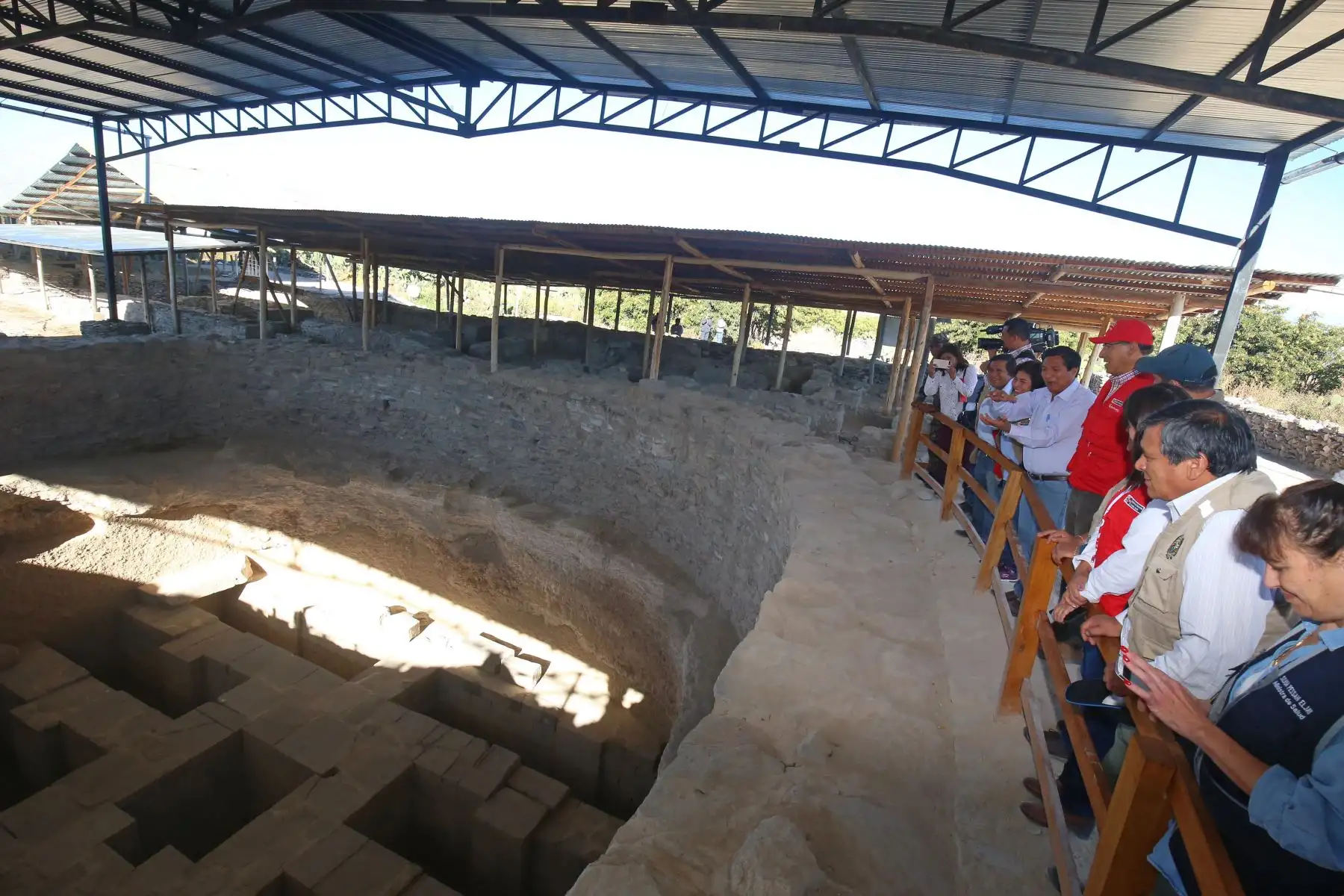 Presidente Martín Vizcarra inspeccionó  las obras de recuperación del   Complejo Arqueológico  Wari, en la región Ayacucho.Foto:ANDINA/Prensa Presidencia