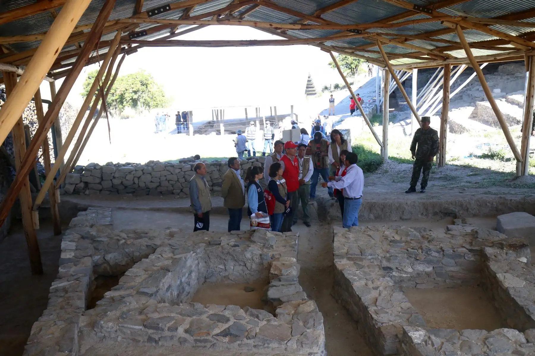 Presidente Martín Vizcarra inspeccionó  las obras de recuperación del   Complejo Arqueológico  Wari, en la región Ayacucho.Foto:ANDINA/Prensa Presidencia