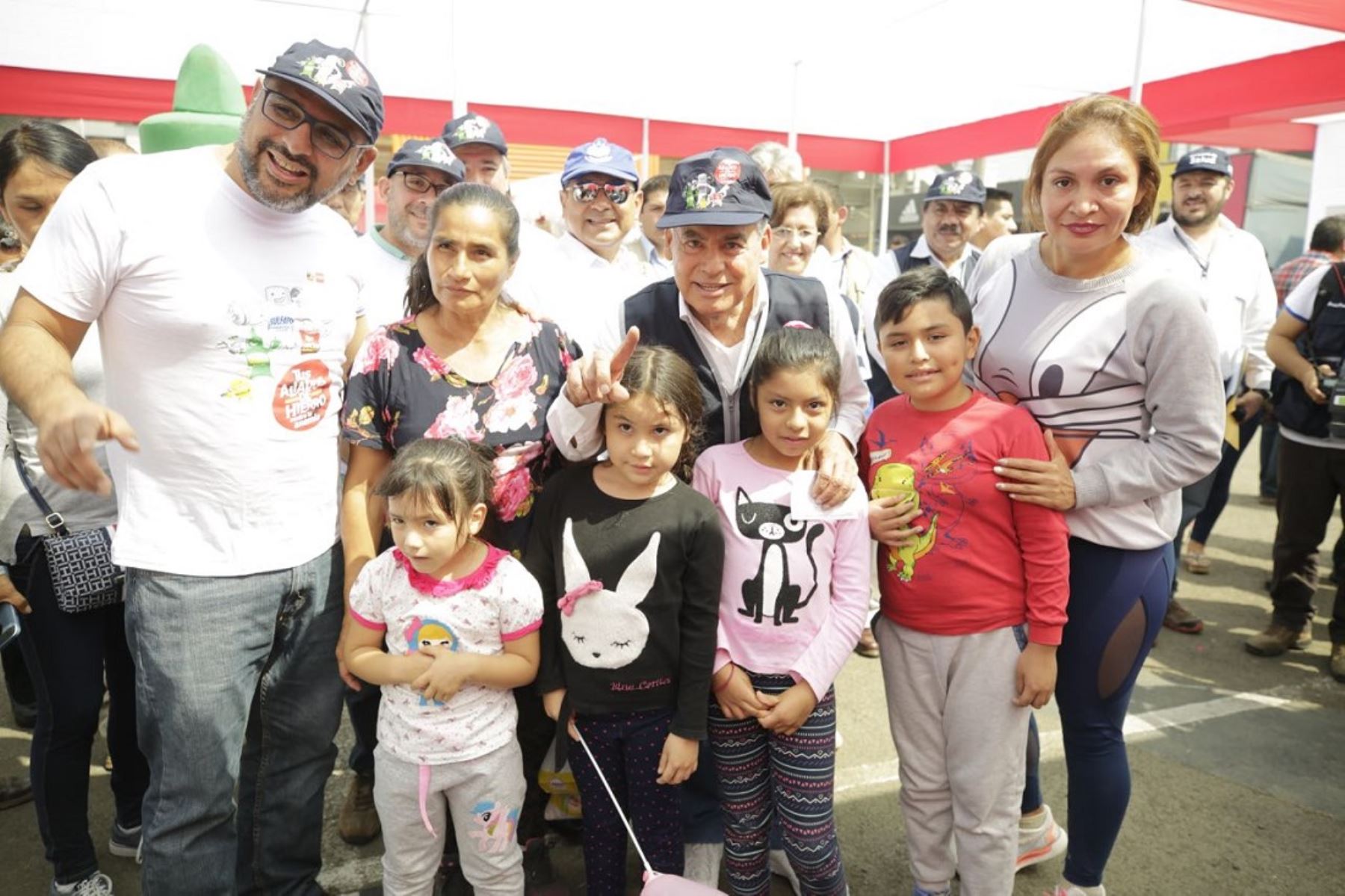 Jefe del Gabinete, César Villanueva, participó en San Juan de Lurigancho inicio de Campaña Nacional contra la Anemia.