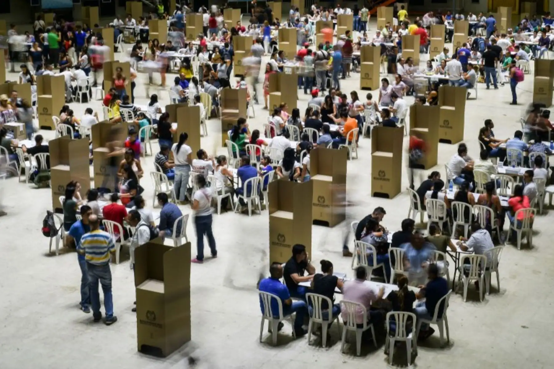 Vista general de una mesa de votación en Cali, Departamento del Valle del Cauca, tomada durante la primera vuelta de las elecciones presidenciales en Colombia.Foto:AFP