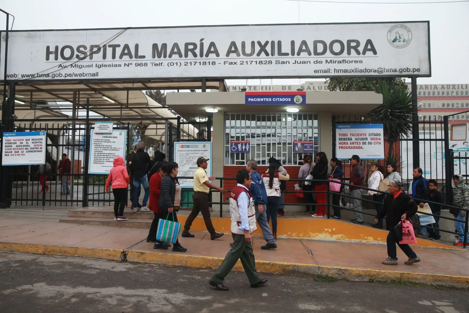 Contraloría supervisa hospital Maria Auxiliadora, ubicado en distrito de San Juan de Miraflores. Foto: ANDINA/Vidal Tarqui