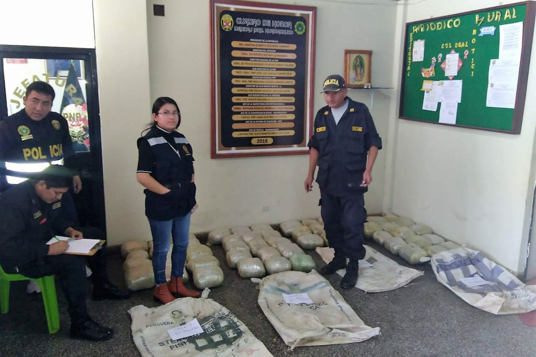 Ministerio Público y la Policía incautan 54 kilos de droga en la sierra de La Libertad. ANDINA