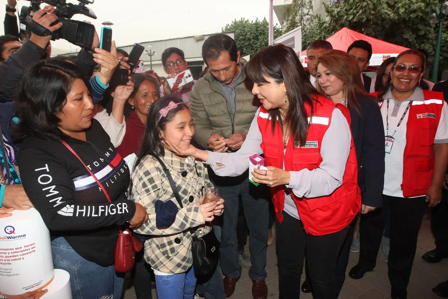 Ministra de inclusion social Liliana La Rosa pone en funcionamiento la "Ventanilla unica social", en Ventanila.Foto:ANDINA/Héctor Vinces.