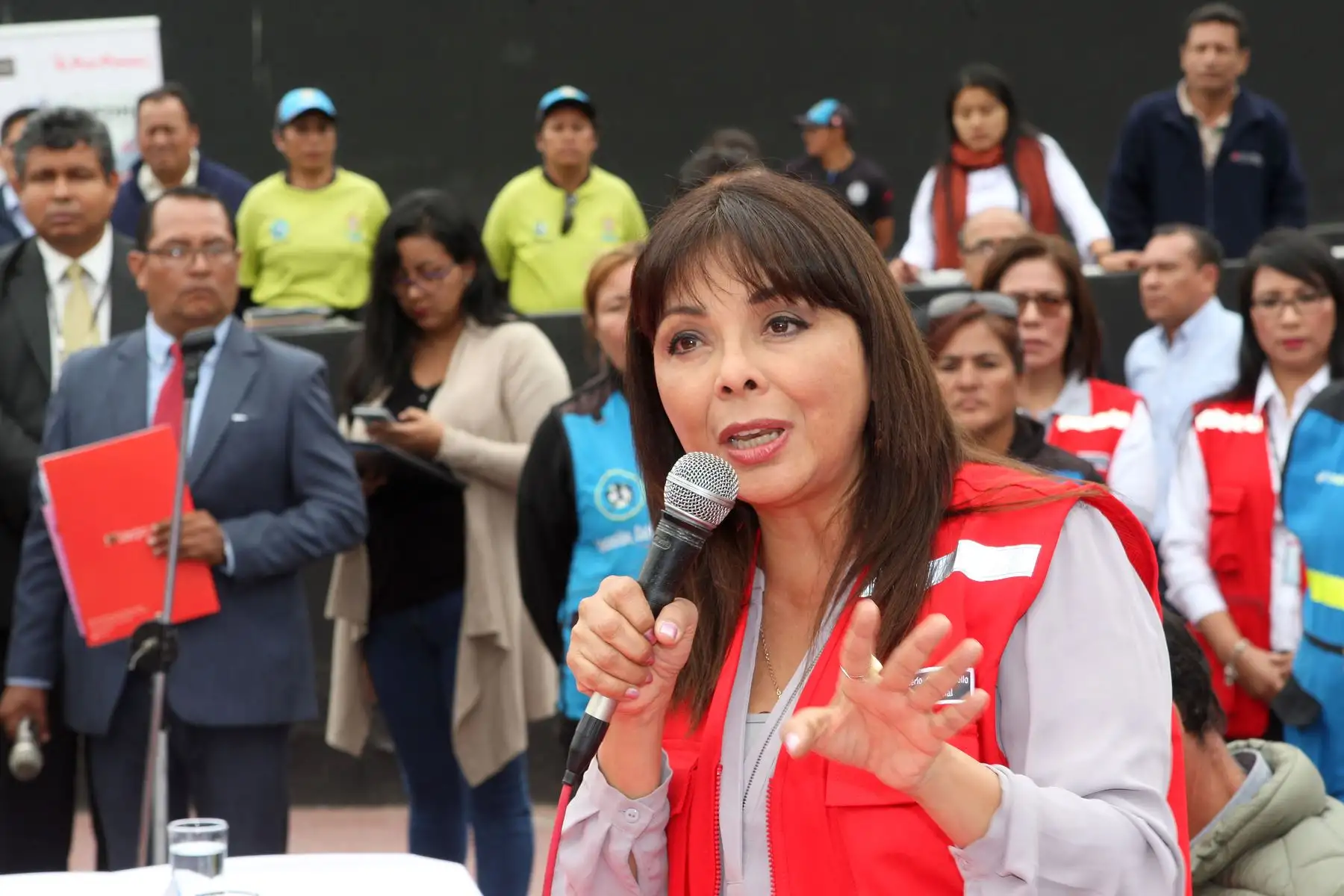 Ministra de inclusion social Liliana La Rosa pone en funcionamiento la "Ventanilla unica social", en Ventanila.Foto:ANDINA/Héctor Vinces.
