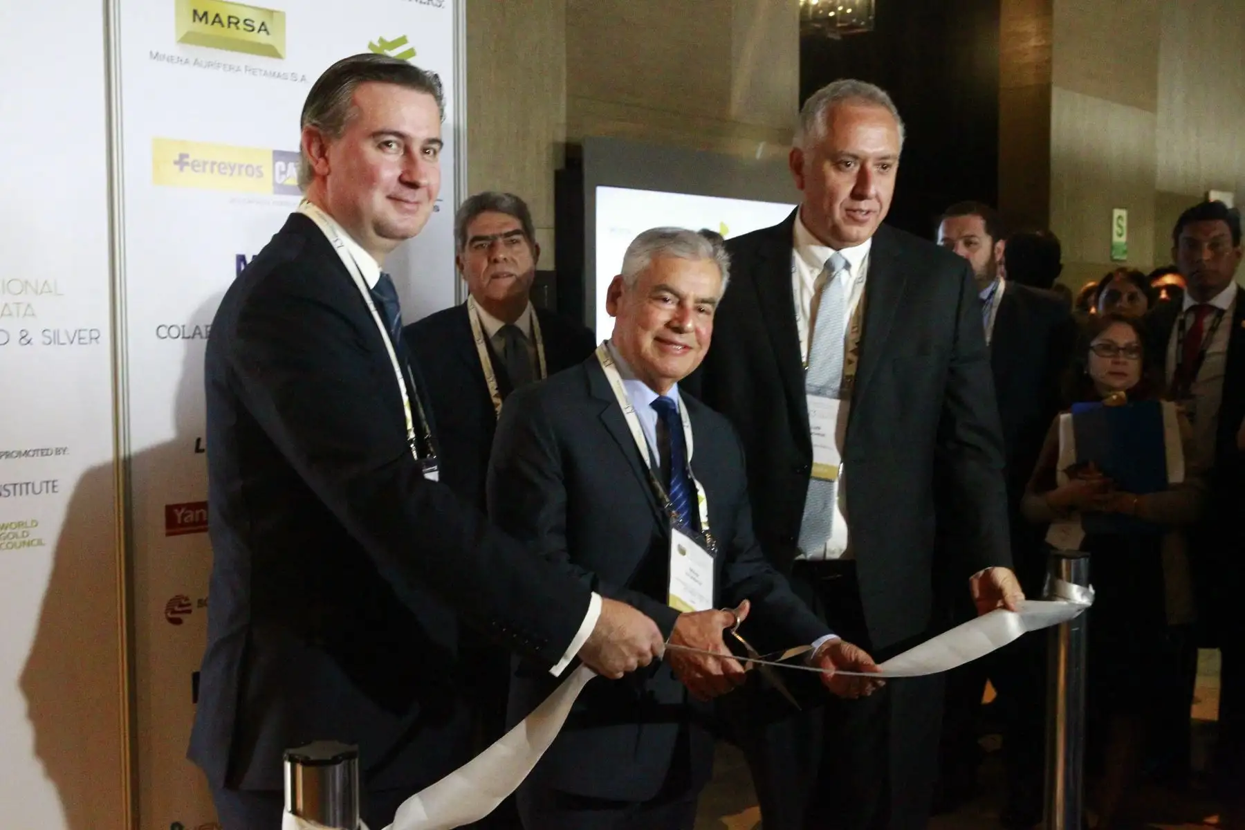 Jefe del Gabinete César Villanueva, inauguró en Lima el Decimotercer Simposio Internacional del Oro y de la Plata. Foto: ANDINA/Eddy Ramos.