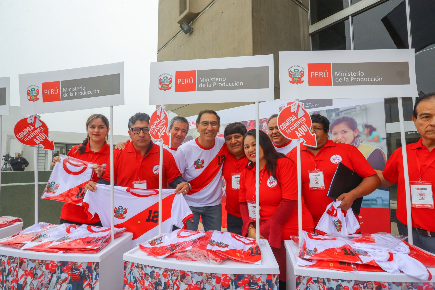 Camisetas de Perú con el número 12 ANDINA/Prensa Presidencia