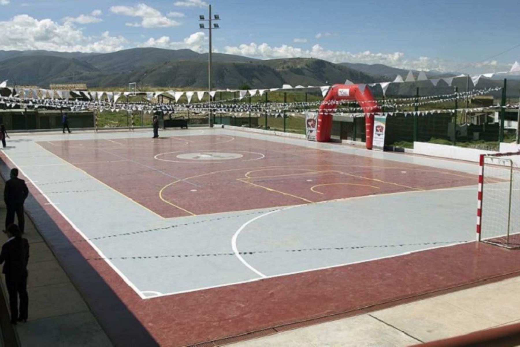 Jauja cuenta con moderno complejo polideportivo inaugurado por IPD