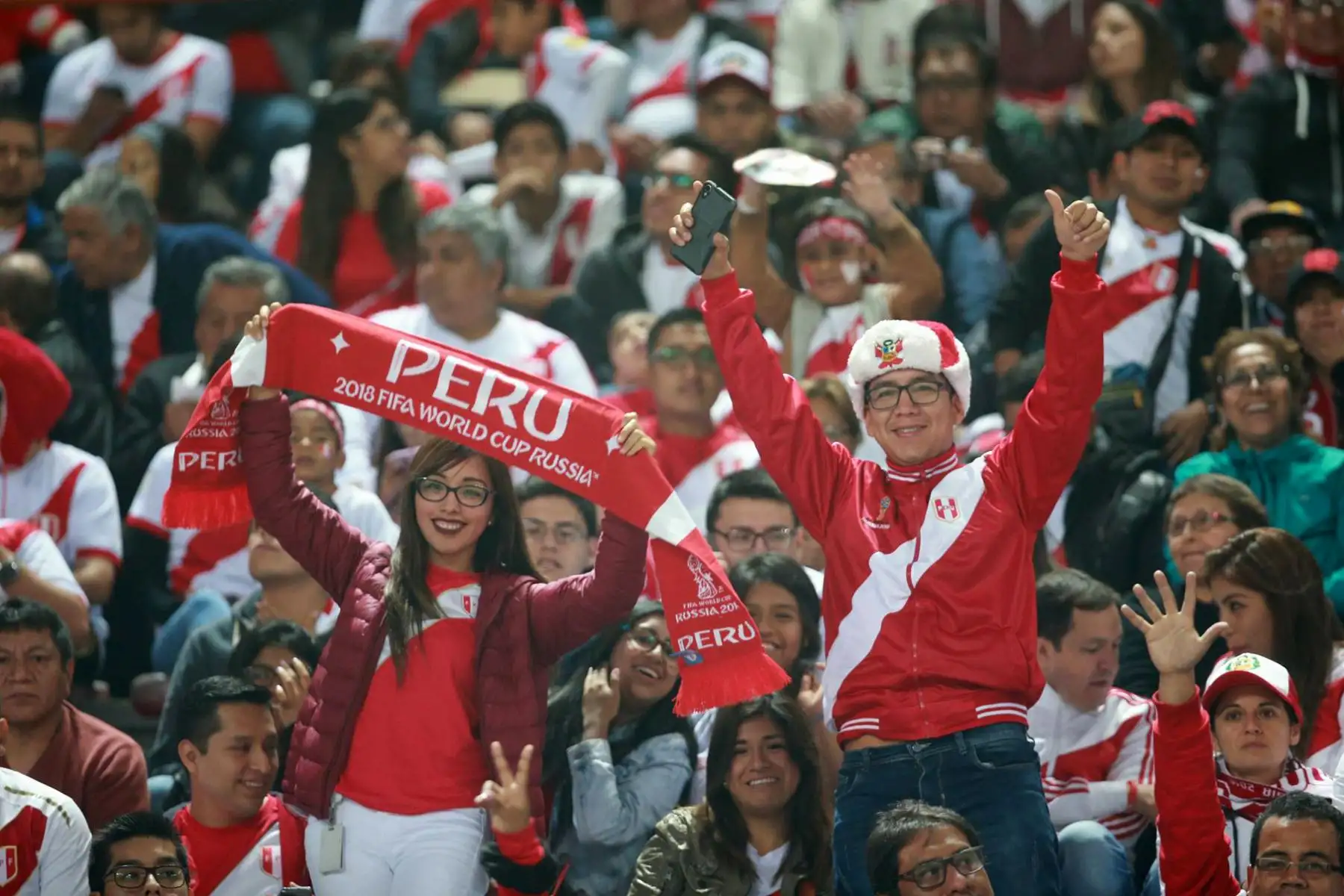 Las camisetas blanquirrojas van pintando el Nacional de Lima. Foto: ANDINA/Jhony Laurente.