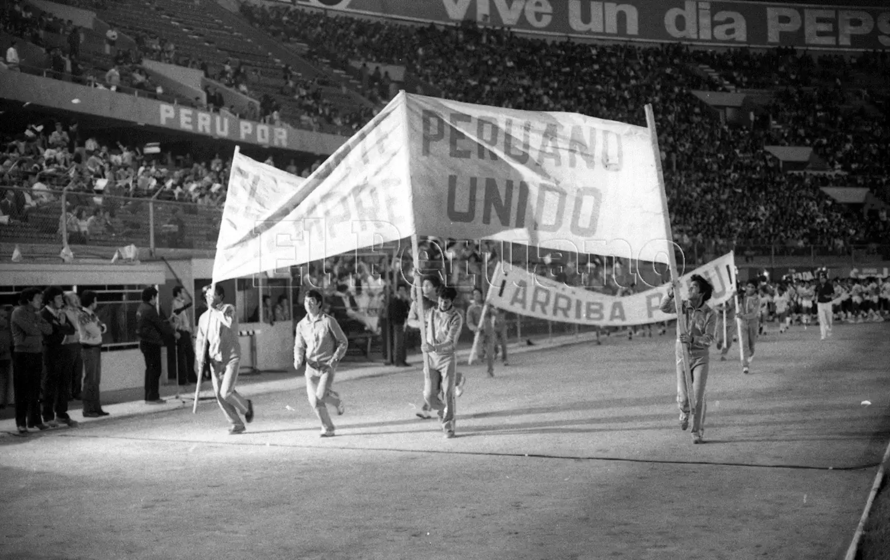 Lima - 26 mayo 1982 / La selección nacional de fútbol se despidió con un claro y concluyente 3-1 ante el Paris Saint Germain.Foto:Archivo Histórico El Peruano